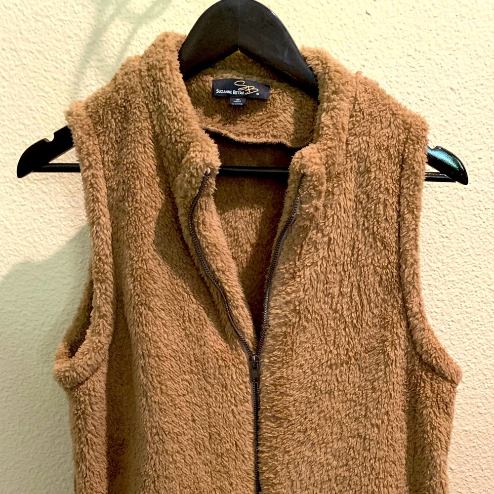 Suzanne Betro faux fur sleeveless vest